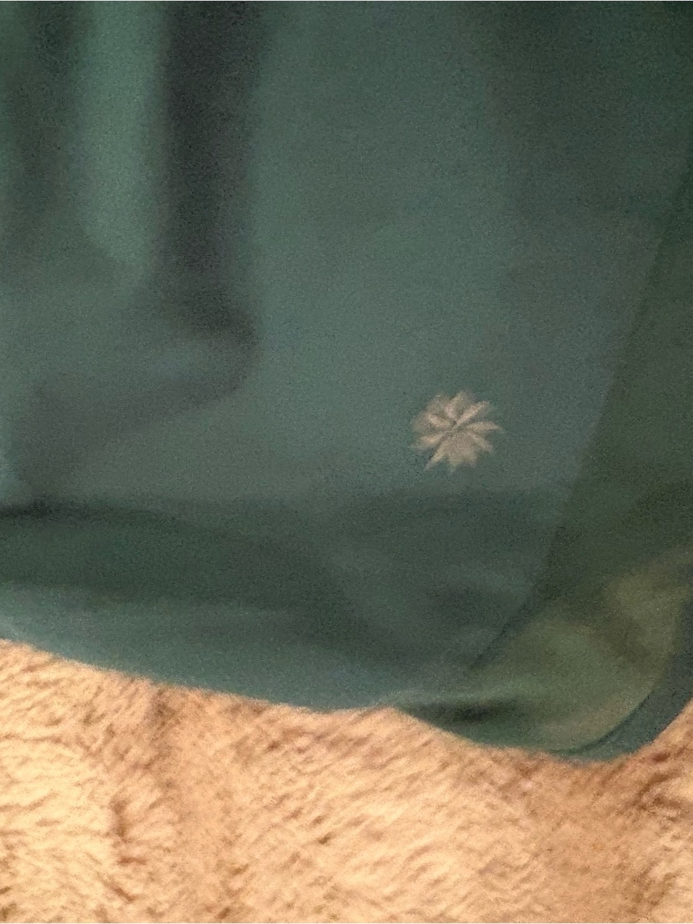 Athleta Green Mesh Racer Run Shorts 4” size L - Picture 4 of 4